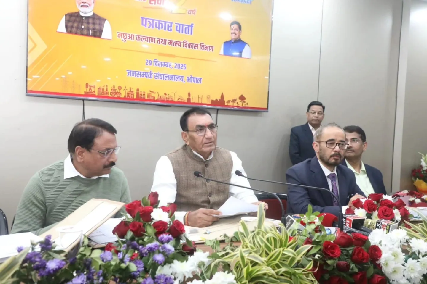 राज्यमंत्री नारायण सिंह पंवार ने दो साल का रिपोर्ट कार्ड पेश किया