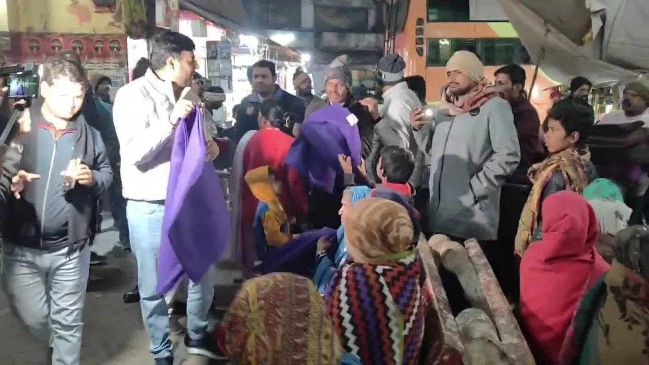 भीषण ठंड में मजदूरों को देखकर मदद की, रैन बसेरे बढ़ाने के भी निर्देश