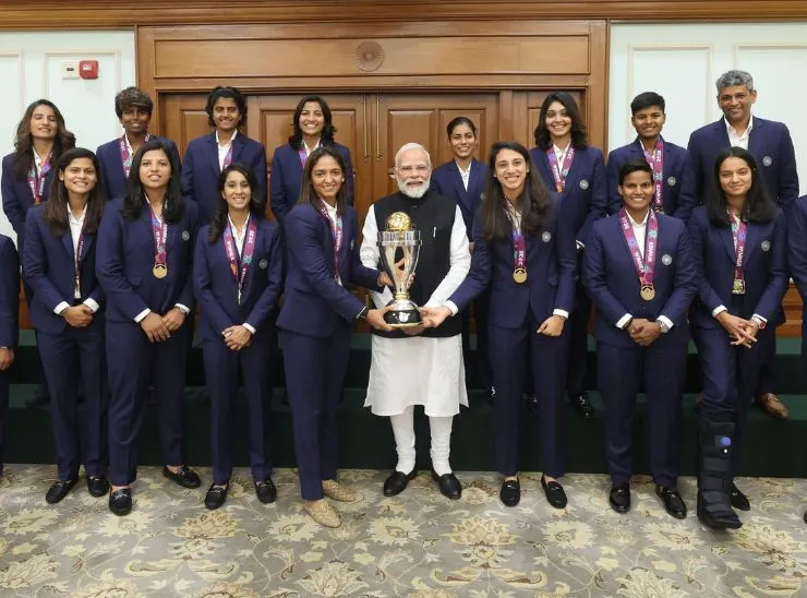 PM सर आपकी स्किन केयर का राज क्या है, दीप्ति ने हनुमान जी के टैटू के बारे में बताया; प्रधानमंत्री और टीम इंडिया की बातचीत के खास लम्हे यहां