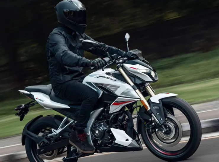 अब मिलेगा गोल्डन USD फोर्क और सिंगल सीट, कीमत 1.16 लाख से शुरू