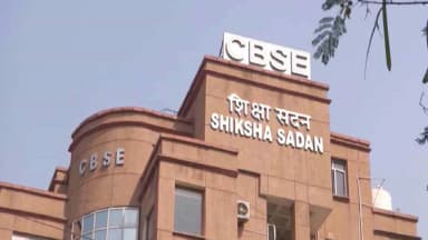 कॉपियां चेक करने में इतना टाइम क्यों लग रहा; 12वीं के रिजल्ट से पहले स्टूडेंट्स मीम बना रहे