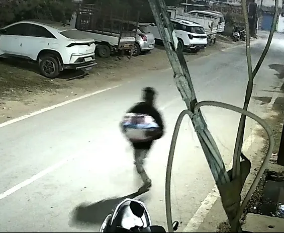 घात लगाकर बदमाशों ने किया जानलेवा; CCTV आया सामने