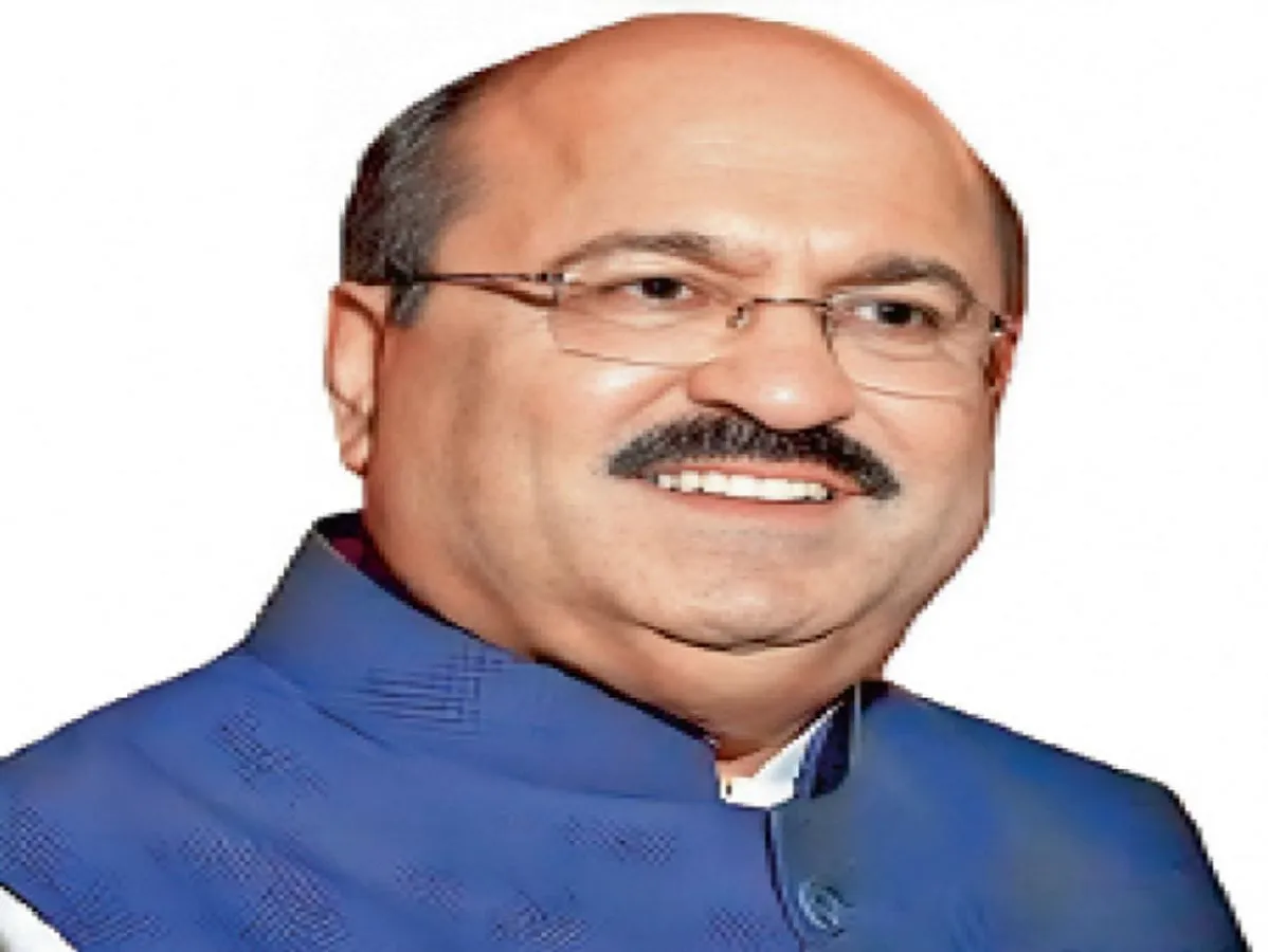 इंदौर के गुटखा कारोबारी को 2002 करोड़ का नोटिस