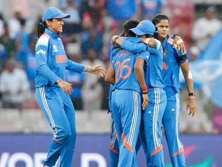 भारतीय टीम को चौथी सफलता, एनाबेल आउट; श्री चरणी को 3 विकेट