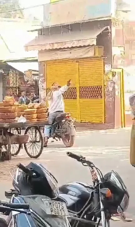 जमीन विवाद में हमला, CCTV फुटेज आया सामने