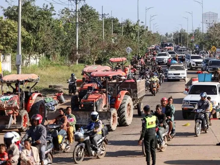 थाईलैंड की कंबोडिया पर एयरस्ट्राइक, सीमा पर फायरिंग भी हुई; 7 लोगों की मौत