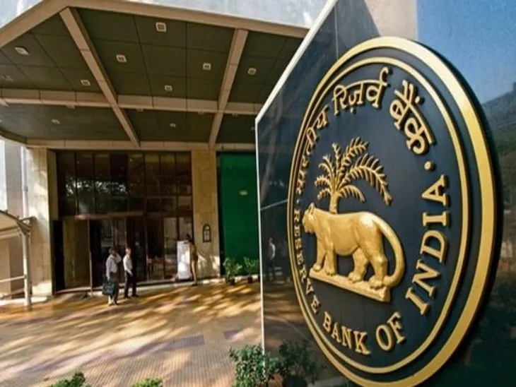 Amundi का अनुमान- 2026 में ग्रोथ स्लो रहेगी, घरेलू मांग और टैक्स राहत देगी सहारा