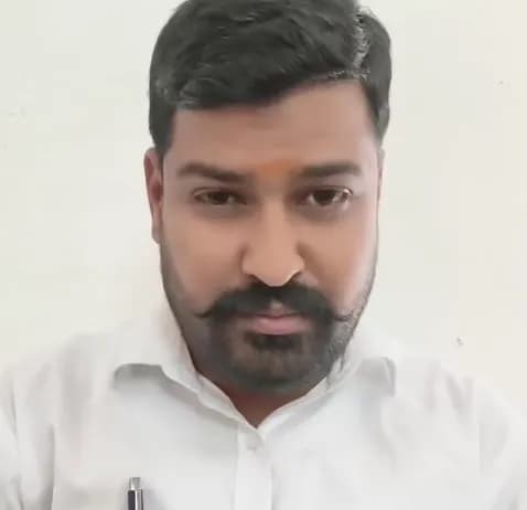 गैस सिलेंडर के दाम बढ़ने पर बनाया था वीडियो, चली गई नौकरी
