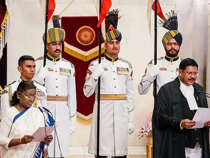 इंदिरा ने दो बार बदली चीफ जस्टिस चुनने की परंपरा; भारत में कैसे चुना जाता मुख्य न्यायाधीश