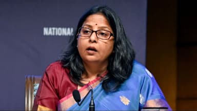 सरकार ने कहा- 3 दिन में 1.26 करोड़ सिलेंडर घर-घर पहुंचे, खाद सप्लाई पर भी नजर