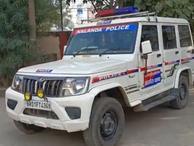 नालंदा की धर्मशाला में फांसी के फंदे पर लटके मिले; नींद की गोलियों के 25 पत्ते मिले