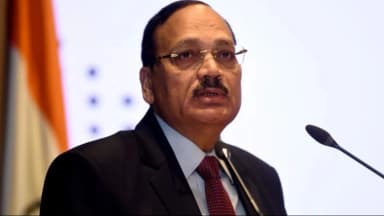CJI बोले- ये लोग सोशल मीडिया एक्टिविस्ट बनकर सिस्टम पर हमलावर, इन्हें कहीं नौकरी नहीं मिलती