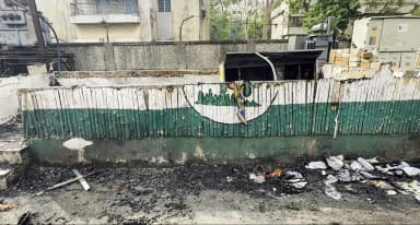 अब तक 433 लोग गिरफ्तार; नतीजों के बाद राज्य में कई जगह हिंसा हुई थी