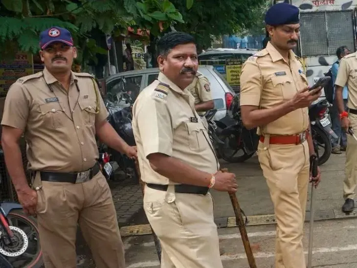 पहले बच्चियों के गले में फंदे डलवाया, फिर खुद के गले में डाला