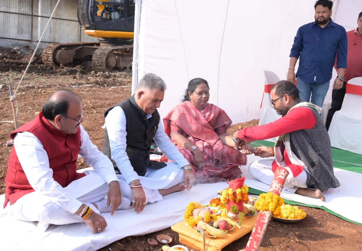 मंत्री ने किया कॉलेज में इंडोर स्पोर्ट कॉम्पलेक्स निर्माण का भूमिपूजन