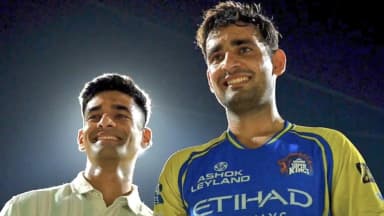 IPL प्लेयर अंशुल के हूबहू, CSK ने दोनों की मुलाकात करवाई