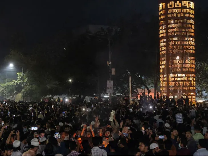 धार्मिक टिप्पणी के आरोप में पीट-पीट कर हत्या; डेड बॉडी को पेड़ पर लटकाकर जलाया