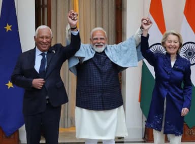 भारत में लग्जरी कारें सस्ती होंगी, केमिकल और प्रीमियम शराब पर घटेगा टैक्स; मेडिकल इक्विपमेंट्स भी सस्ते होंगे