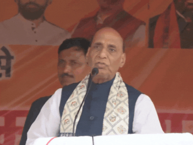 राहुल गांधी पर रक्षामंत्री राजनाथ सिंह का पलटवार, बोले- आर्मी को राजनीति में न घसीटें