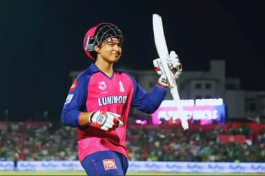 175 रन की वर्ल्ड कप विनिंग इनिंग खेली, अब एग्जाम हॉल में पेन-पेपर से परीक्षा