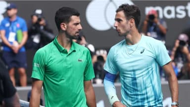 लगातार 2 सेट हारे, फिर विपक्षी खिलाड़ी को लगी चोट; अब सिनर से मुकाबला