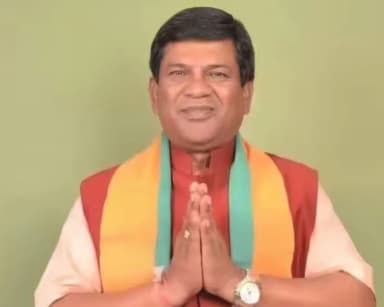 प. बंगाल विधानसभा में स्पीकर चुने गए; हाथ पकड़कर चेयर तक ले गए CM सुवेंदु