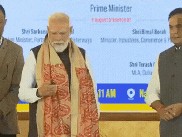 नई फर्टिलाइजर यूनिट का शिलान्यास किया; बोले- कांग्रेस अब भी देश विरोधी सोच को आगे बढ़ा रही