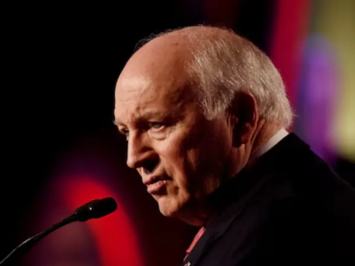 दो अमेरिकी राष्ट्रपतियों के साथ काम किया, ट्रम्प को कायर बताकर सुर्खियों में रहे