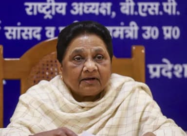 सिक्योरिटी ने दरवाजे से लौटाया, इनमें एक लोकसभा सांसद; पार्टी ने नोटिस भेजा