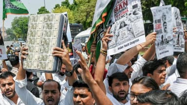 ‘गेस पेपर’ के सभी केमिस्ट्री सवाल असली परीक्षा से मैच हुए, NTA ने CBI को सौंपी पेपर सेटर्स और ट्रांसलेटर्स की लिस्ट