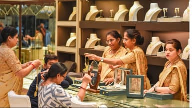 Gold Silver Price Today: सोना ₹1.62 लाख, चांदी में 6% उछाल