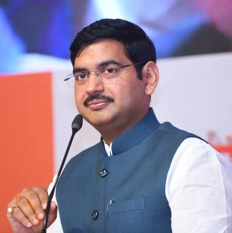 कहा- मामले की जांच SIT कर रही है, दिग्विजय अपने गिरेबां में भी झांक लें