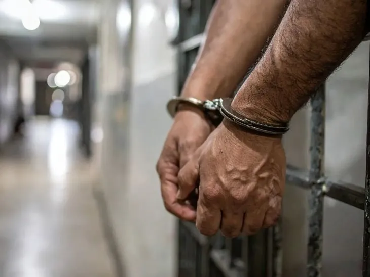 अलकायदा से लिंक का आरोप, महाराष्ट्र में हमले की साजिश रच रहा था