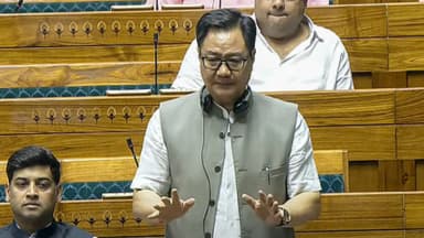 रिजिजू का बड़ा आरोप, बोले- प्रियंका गांधी-केसी वेणुगोपाल की मौजूदगी में हुआ सब