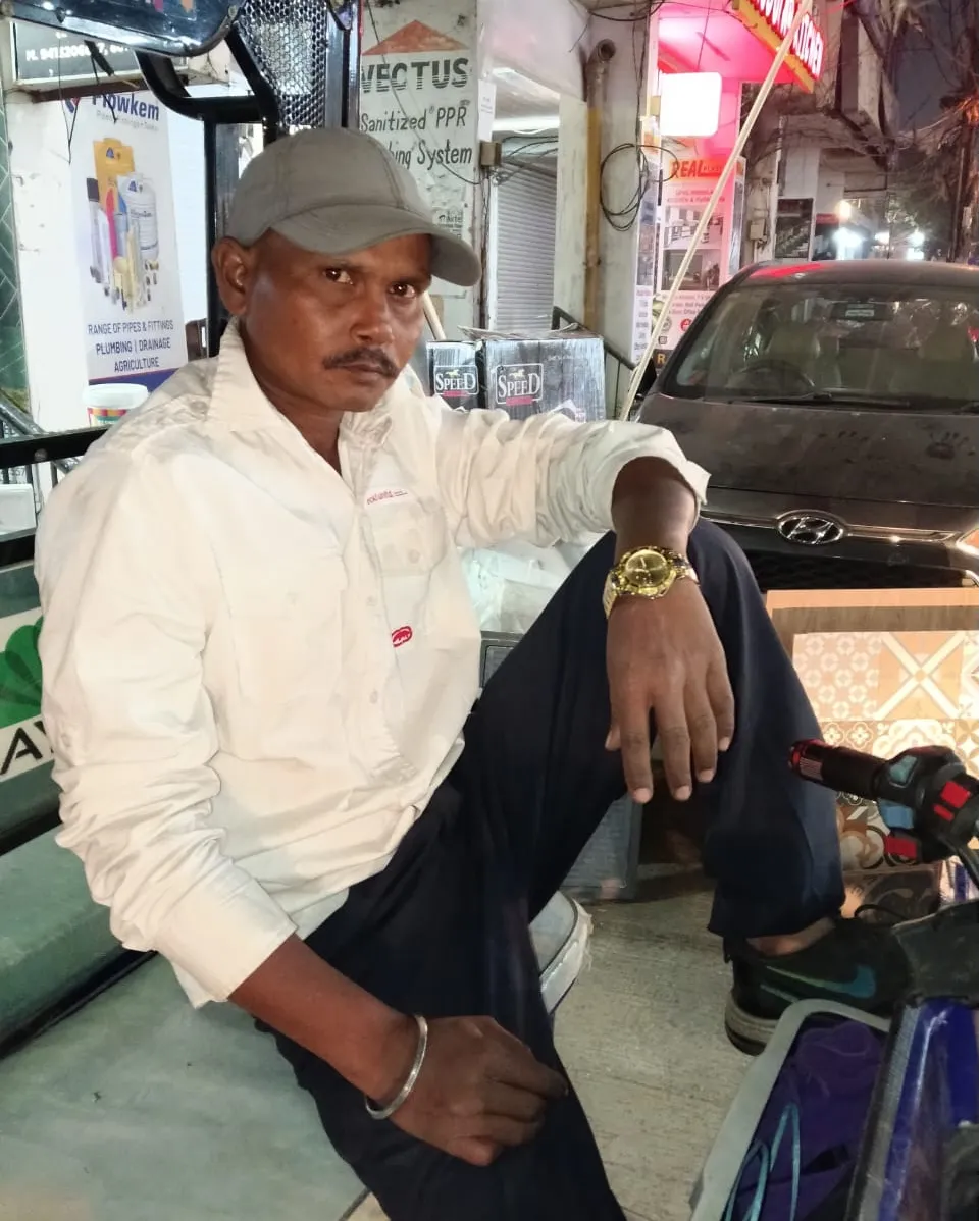 अवैध संबंध के चलते हत्या की आशंका; भाई को हिरासत में लिया