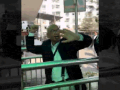 दिल्ली कड़कड़डूमा कोर्ट परिसर में अज्ञात शख्स ने चप्पल चलाया, वीडियो वायरल