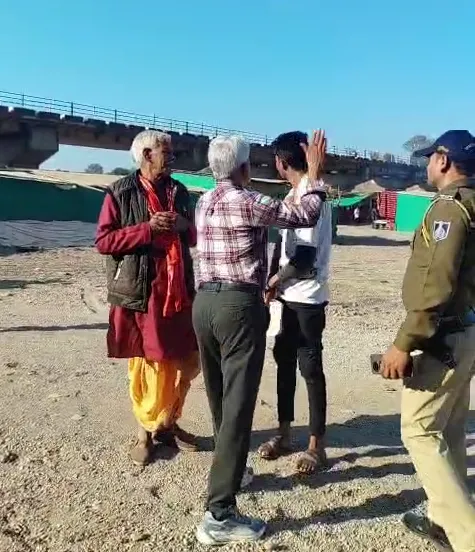 पुजारी से कहा- जमीन में गड़वा दूंगा, VIDEO वायरल; कर्मकांडी ब्राह्मण संघ ने की कार्रवाई की मांग