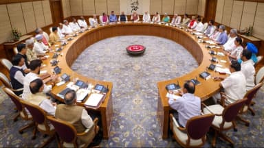 धोलेरा में देश की पहली सेमी हाईस्पीड डबल लाइन; खरीफ की फसल के लिए MSP मंजूर