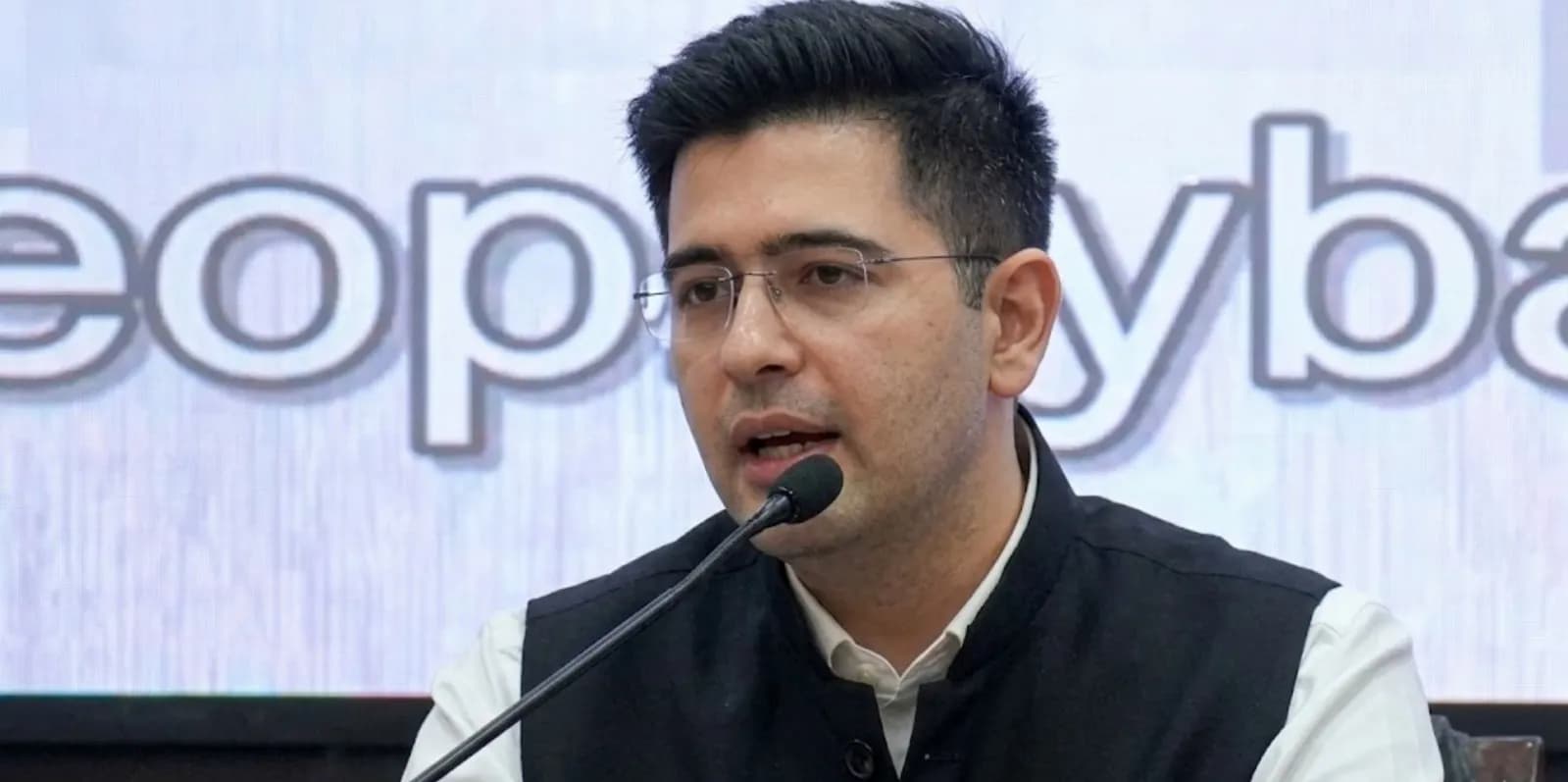आम आदमी पार्टी (AAP) सांसद राघव चड्ढा BJP में शामिल हुए