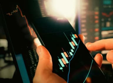 SENSEX 2500 अंक चढ़ा, NIFTY 25850 के पार; रुपया डॉलर के मुकाबले 90.40 पैसे मजबूत