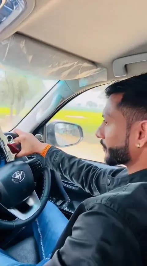 पिस्टल लेकर कार चला रहा था; मामला दर्ज
