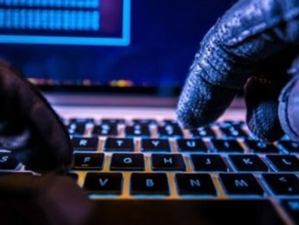 खुद को CBI अधिकारी बताकर FIR की धमकी दी; 10 दिन तक चंगुल में रखा