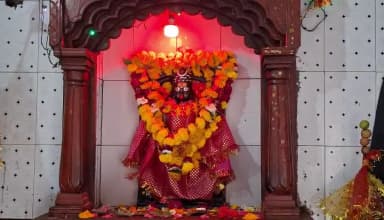 पहाड़ों और जंगल के बीच बसा यह शक्तिपीठ; सुबह श्रद्धालुओं तो रात में तंत्र विद्या का केंद्र