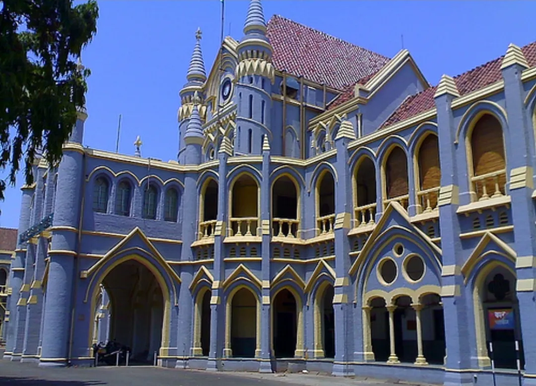 शिक्षकों से ई-अटेंडेंस पर हलफनामा मांगा