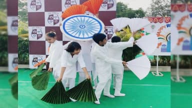 सांस्कृतिक कार्यक्रम और ‘शार्क टैंक’ में दिखे बच्चों के नवाचार