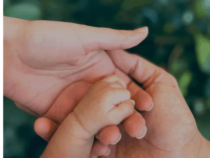 सोशल मीडिया पर पहली झलक भी शेयर की, कहा- हमारी दुनिया बदल गई; अक्टूबर में पेरेंट्स बने थे